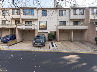 9749 Lake Shore Dr, Montgomery Village, MD 20886