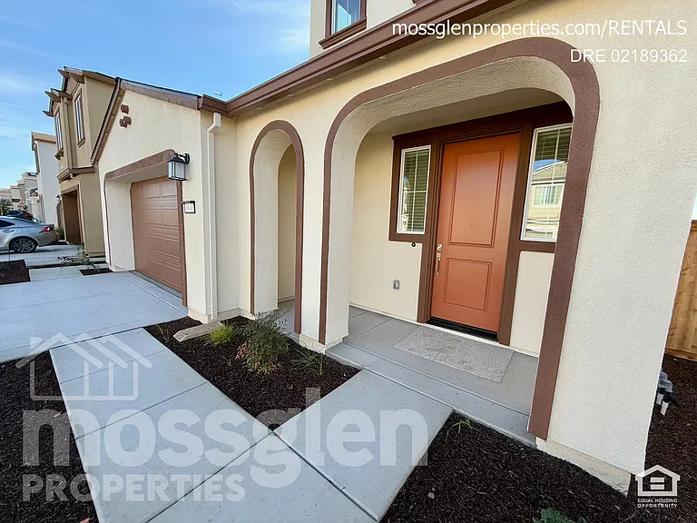 8840 Dorsetwood Way — Photo 2