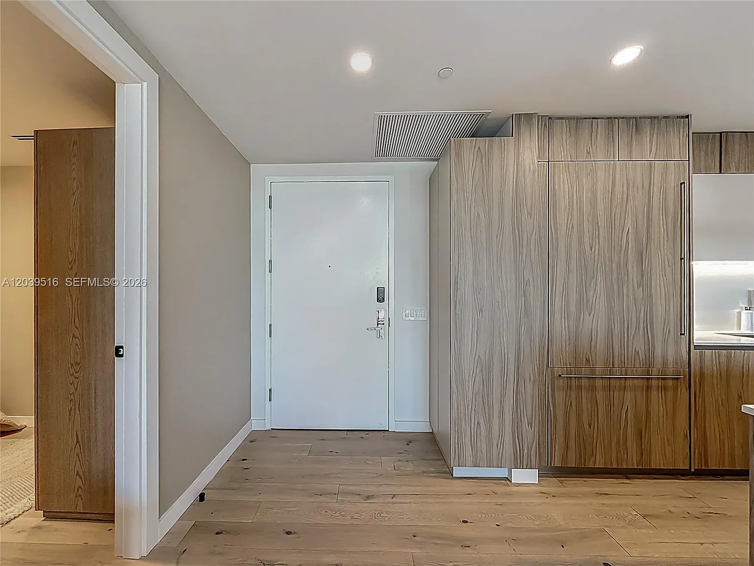 2 bed, 1542 sqft, $18,000 — Photo 4