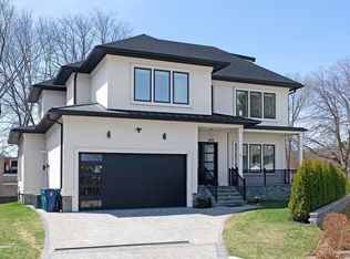 21 Callahan Path, Newton, MA 02459