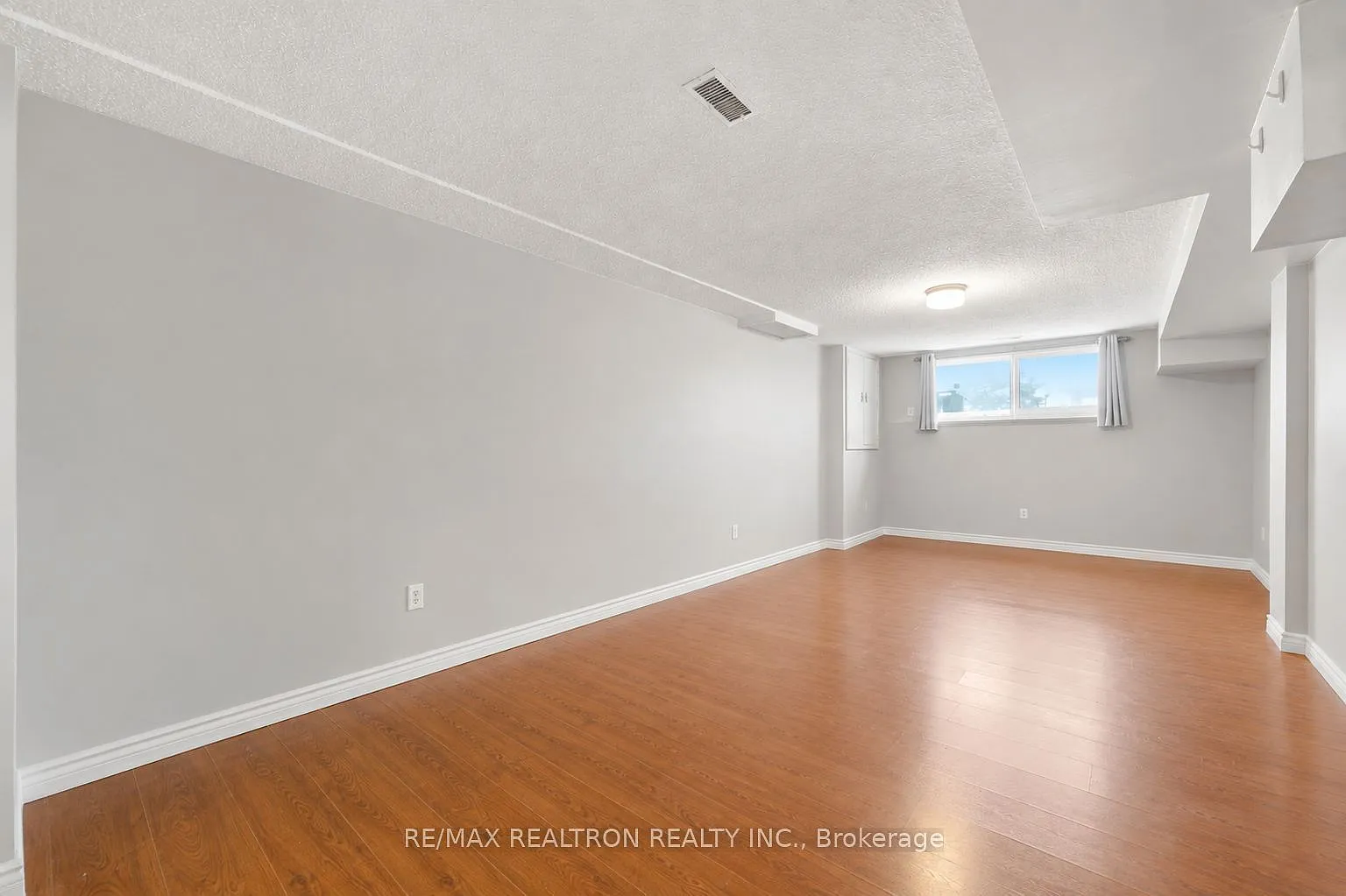 3 bed, $1,950 — Photo 4