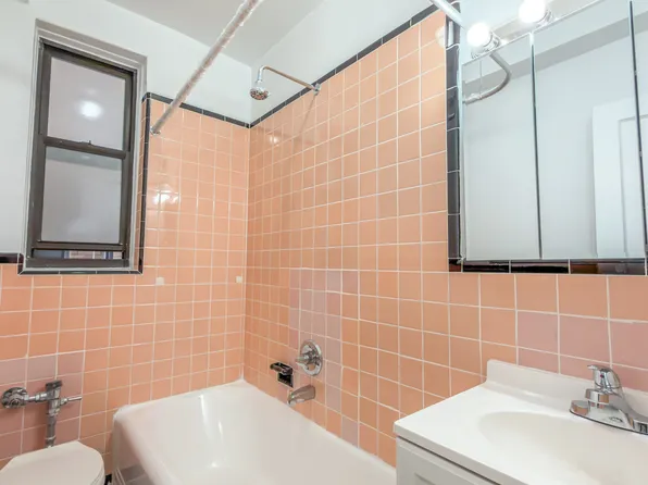 1654 East 13th Street image 7 of 7