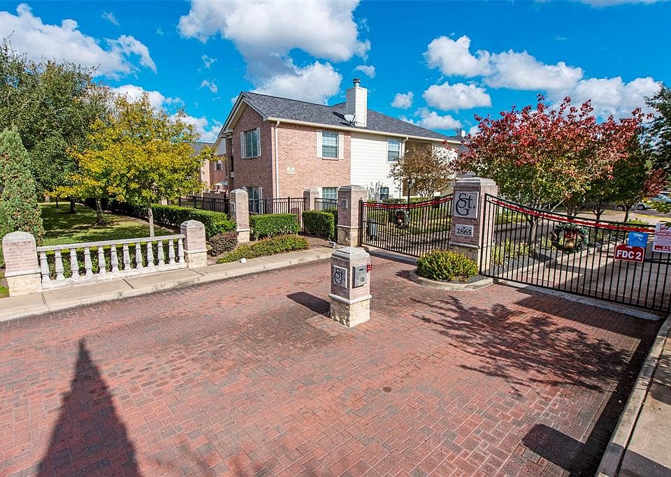 1st image of 2865 Westhollow Dr Unit 26