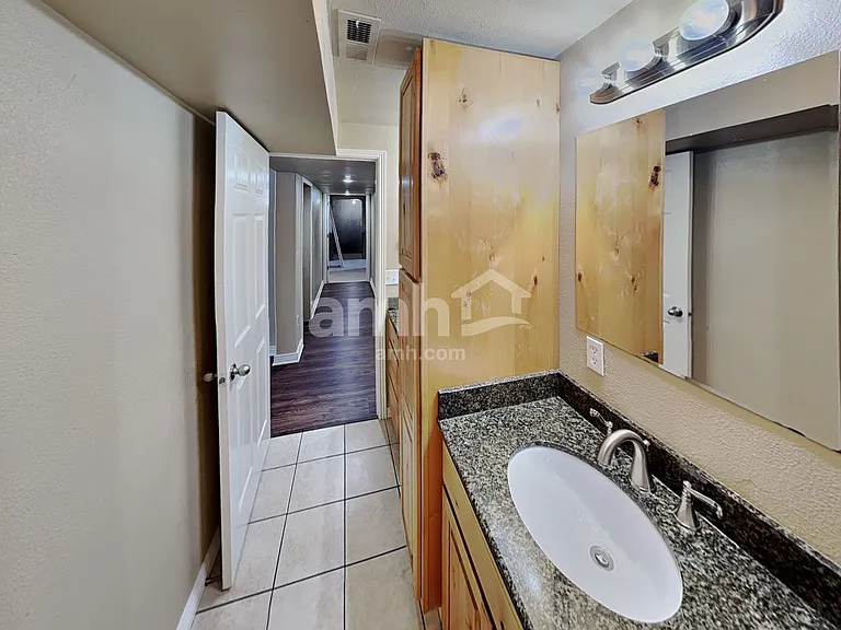 1449 S 2490 E — Photo 12