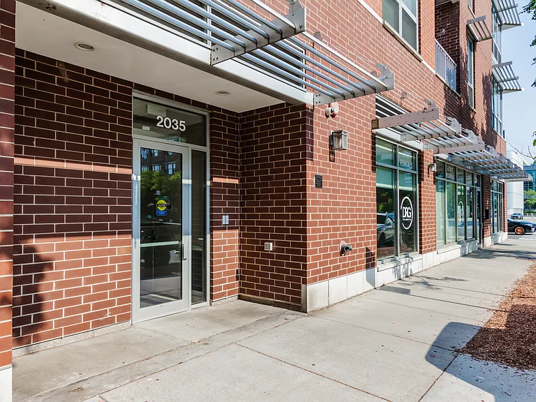 2035 S Indiana Ave #401 — Photo 2