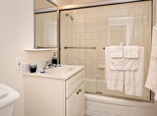 415 Adams St #8, Oakland, CA 94610