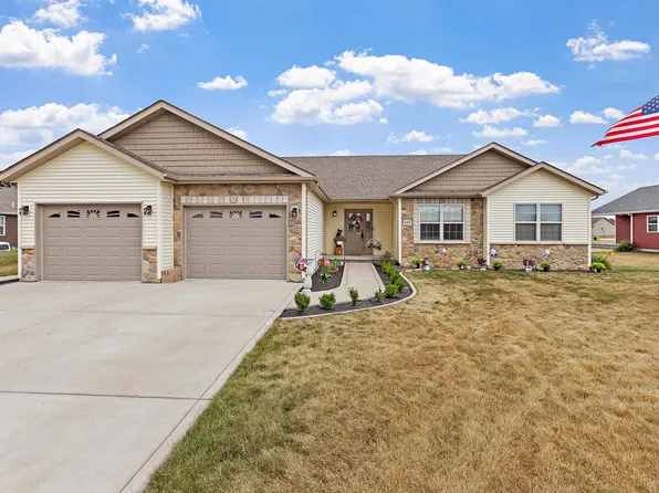 155 S Meadow Ln, Wheatfield, IN 46392