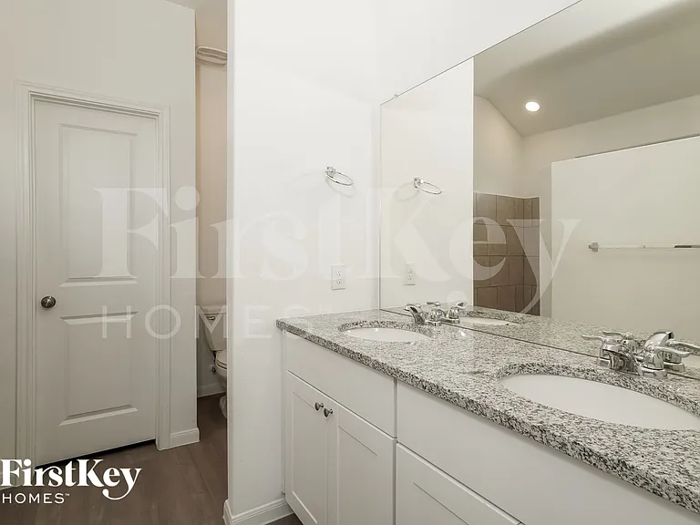 13003 Rosemary Cv — Photo 13