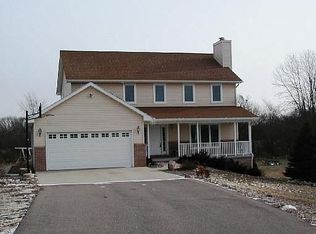 19735 Deerfield Ct, Chelsea, MI 48118