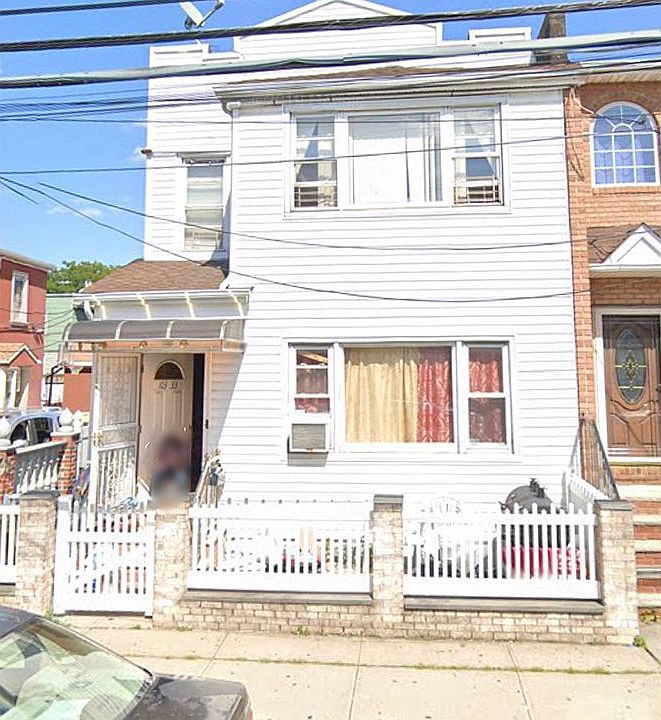 1st image of 10333 102nd St