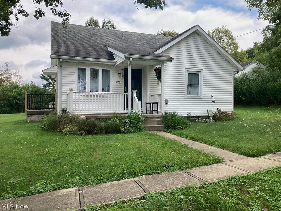 1st image of 209 Grandview St