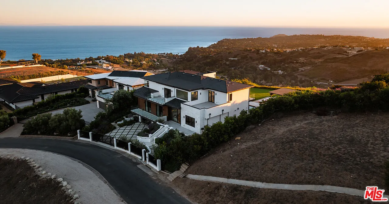 5 bed, 6.5 bath, $55,000 — Photo 4