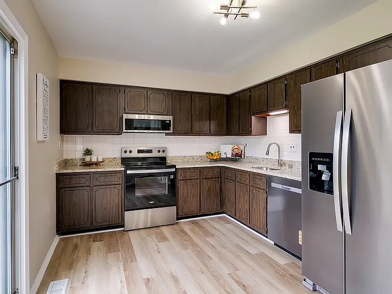 48 Cartlane Cir — Photo 4