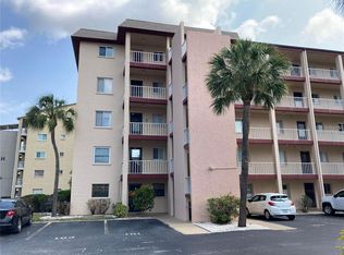 3905 Lake Bayshore Dr #301, Bradenton, FL 34205