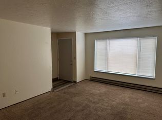 105 NE Fern Ave APT 2, Dallas, OR 97338