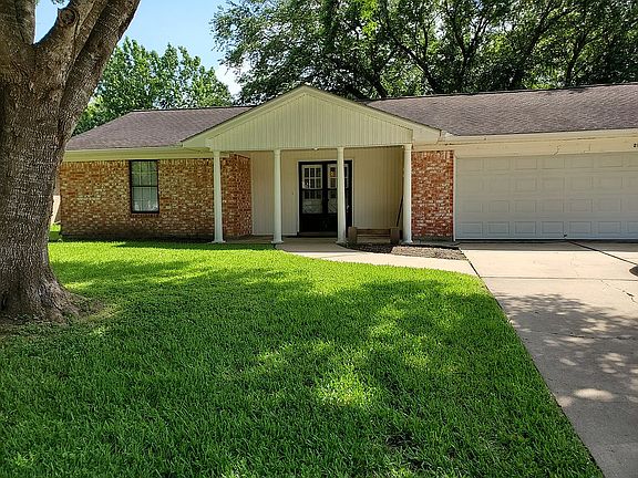 3rd image of 218 Englewood Dr