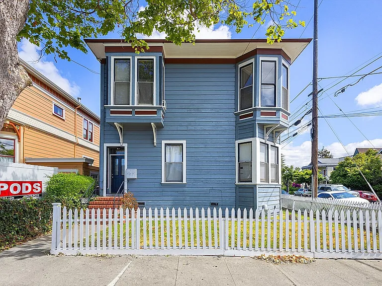1219 Central Ave #C — Photo 2