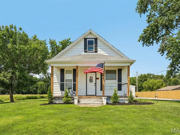 401 S A St, Vernon, IL 62892
