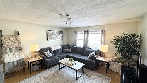 33 Mullin Ave #2 Photo 1