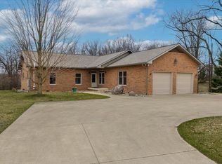 10555 E Lovejoy Rd, Linden, MI 48451