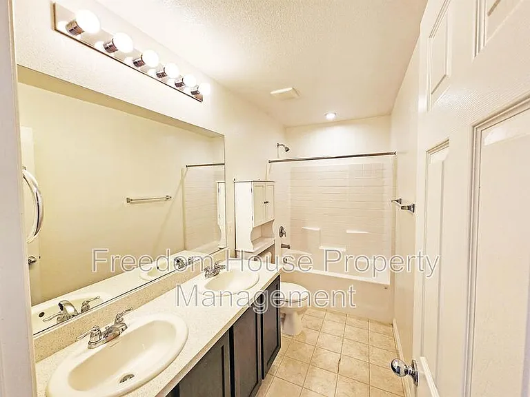 3821 E Weld Ave — Photo 36