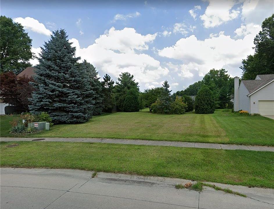 1st image of Carol Ln