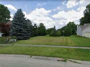 Carol Ln, Elyria, OH 44035
