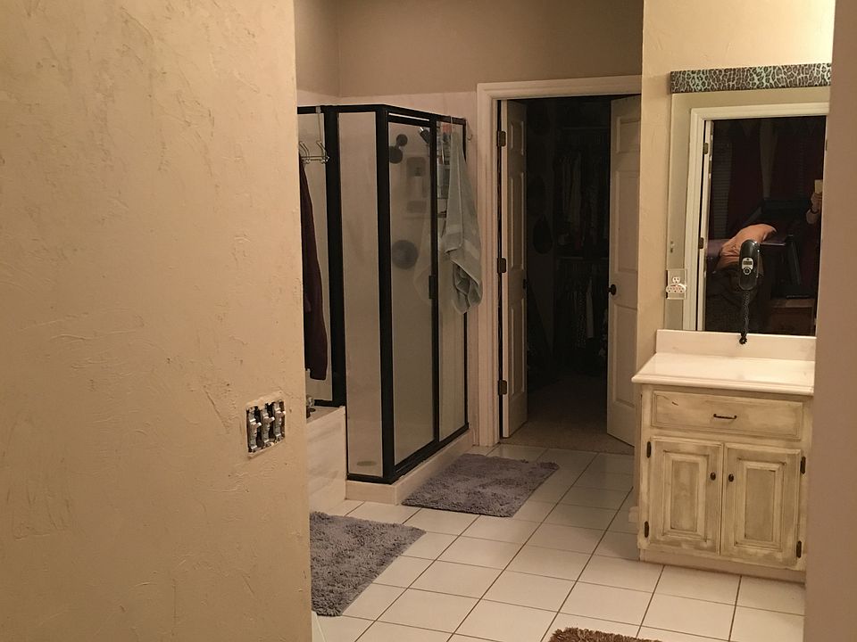 1st image of 9512 SW 33rd St