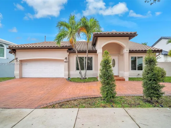 19211 NW 88th Ct, Hialeah, FL 33018