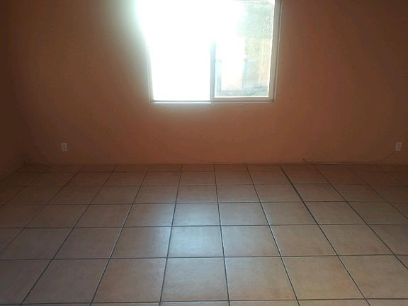 5th image of 2124 Myran Ave