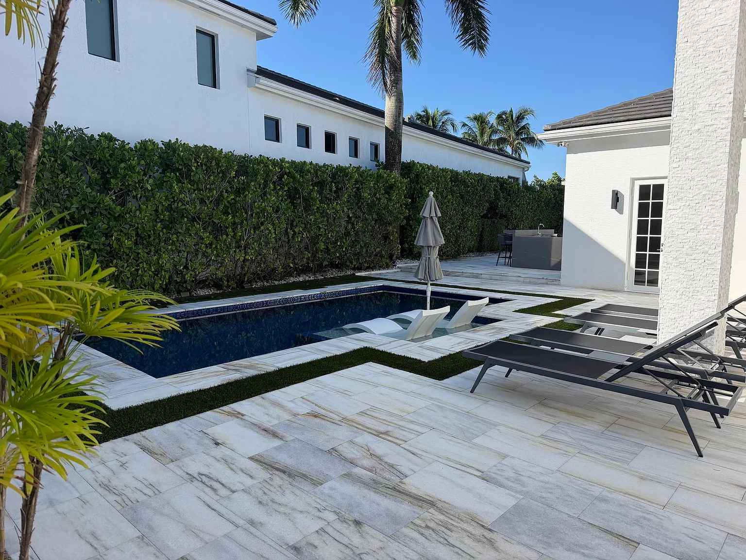5 bed, 5.0 bath, 4916 sqft, $28,900 — Photo 4