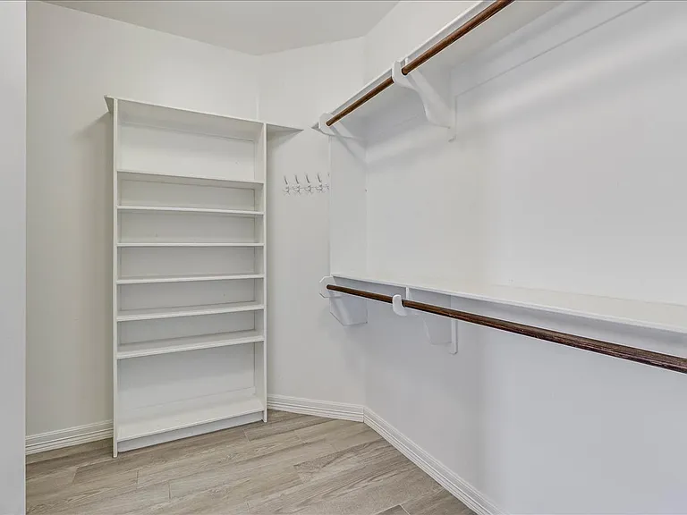 15501 Escapade St — Photo 22