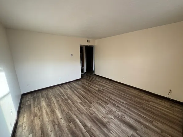 705 W Washington Ave #6, Union City, TN 38261