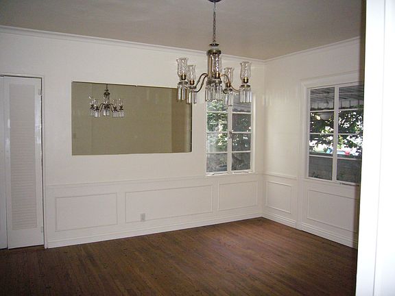 3rd image of 3920 6th Ave