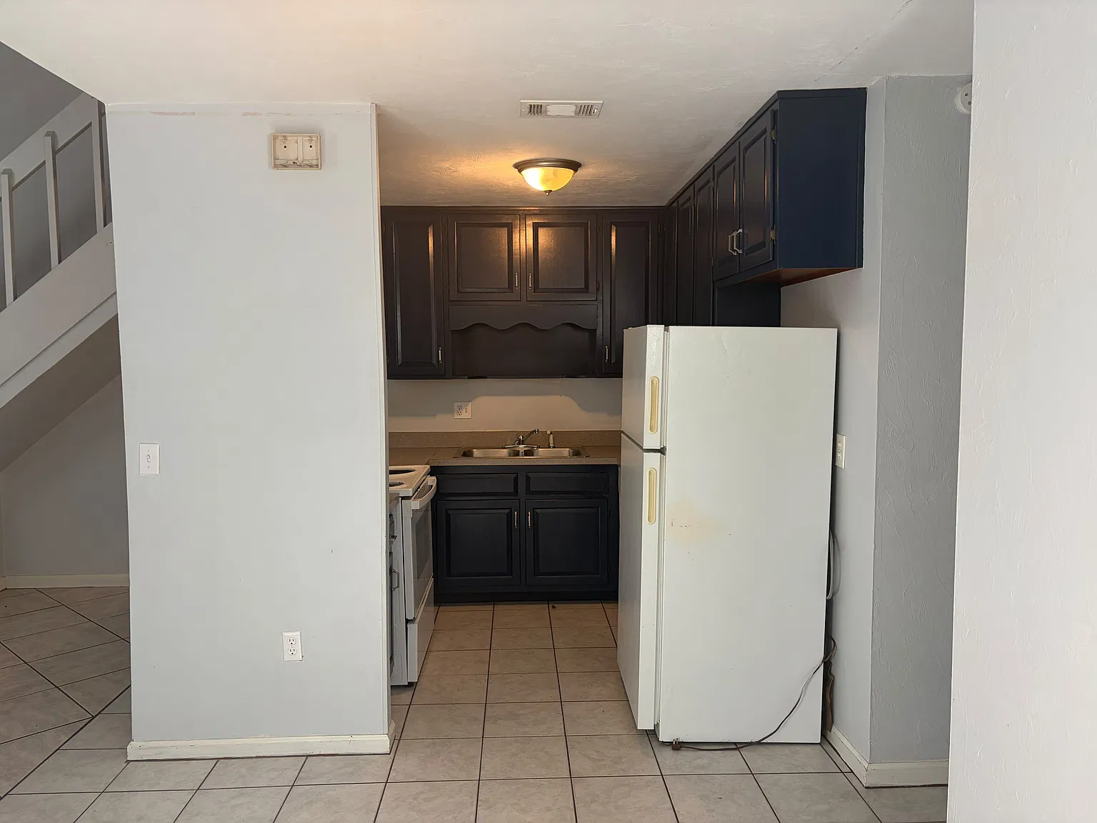 3 bed, 1110 sqft, $1,500 — Photo 4