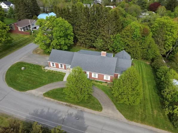 4 Dorcas Avenue, Caribou, ME 04736