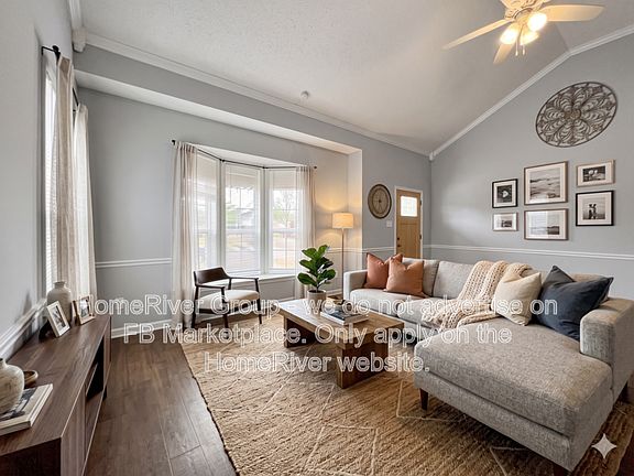 2nd image of 5910 Garden Walk E
