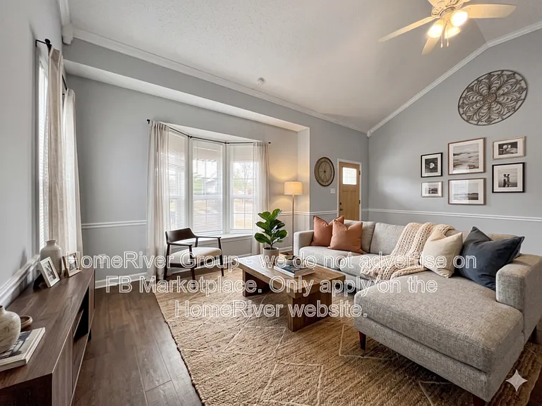 5910 Garden Walk E — Photo 2