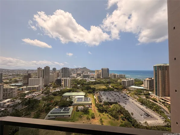 1910 Ala Moana Blvd APT 37D, Honolulu, HI 96815