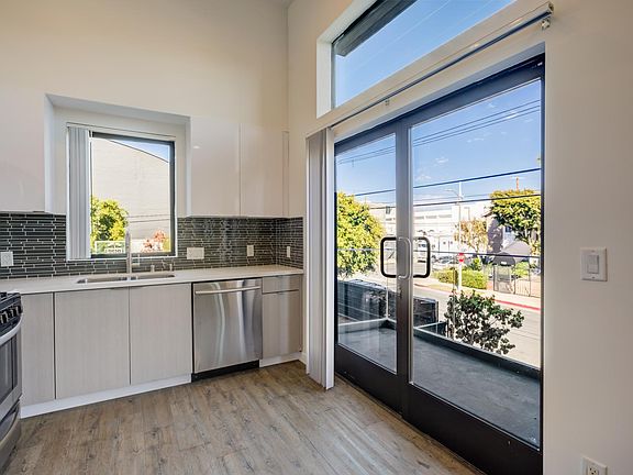 2nd image of 753 Lillian Way APT 1