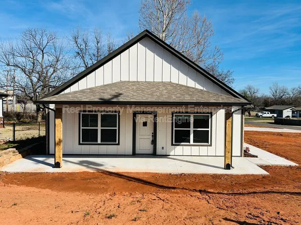 104 N Harrison Ave, Blanchard, OK 73010