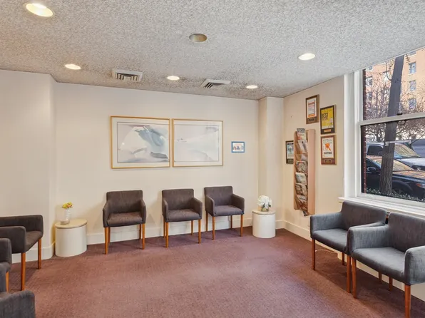 1126 Park Avenue 1A image 3 of 6