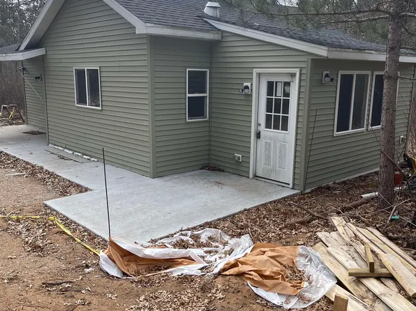 N15760 Smiley Rd, Amberg, WI 54102