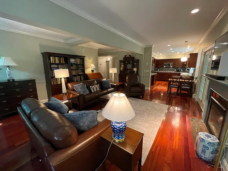 21 Sea Garden Cir — Photo 8