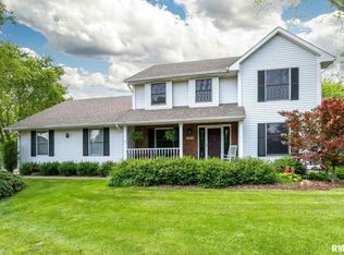 3516 Deer Ridge Ct, Bettendorf, IA 52722