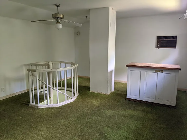 436 Russell Rd — Photo 18