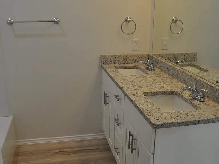 2311 Murphy Ct — Photo 21