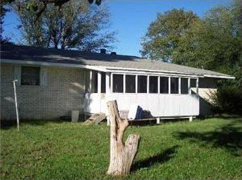 2nd image of 1302 W Price Ln