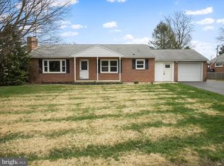 13731 Dixie Dr, Hagerstown, MD 21742