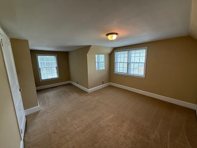 912 Madison Ave — Photo 32